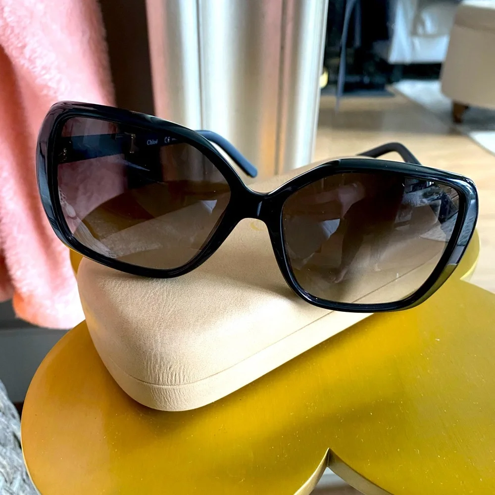 Chloe Black Sunglasses - Picture 5 of 12